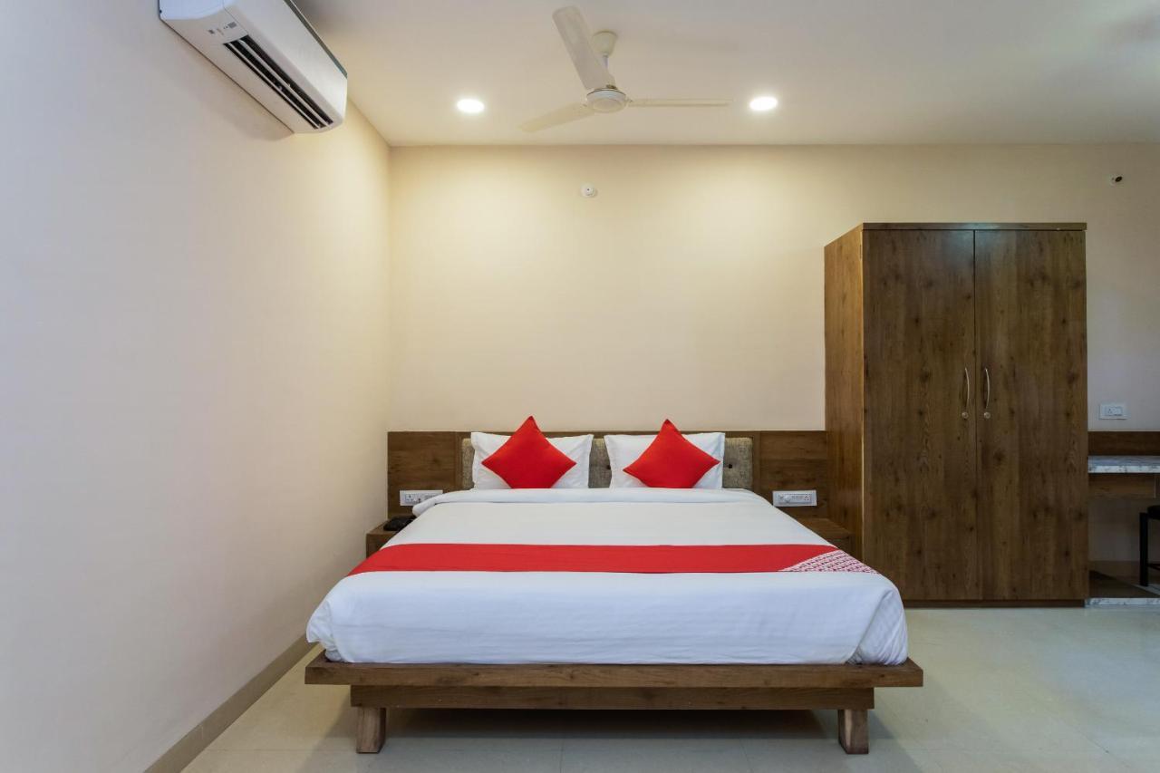 Oyo 75956 Hotel Grand Rourkela Exteriör bild