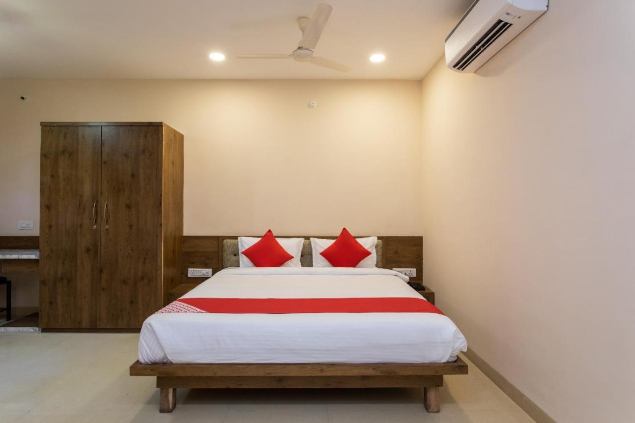 Oyo 75956 Hotel Grand Rourkela Exteriör bild